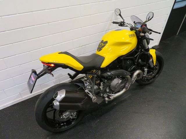 ducati - monster-821