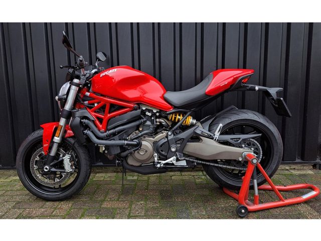 ducati - monster-821