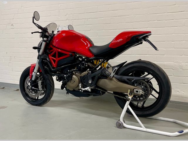 ducati - monster-821
