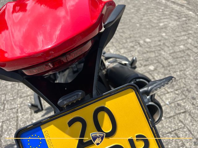 ducati - monster-821