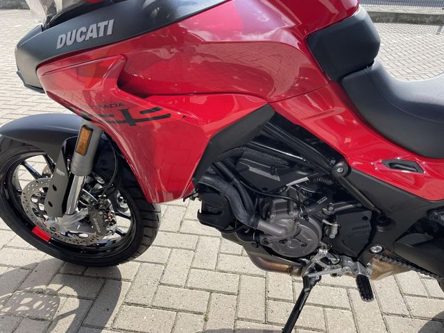 ducati - multistrada-v2-s