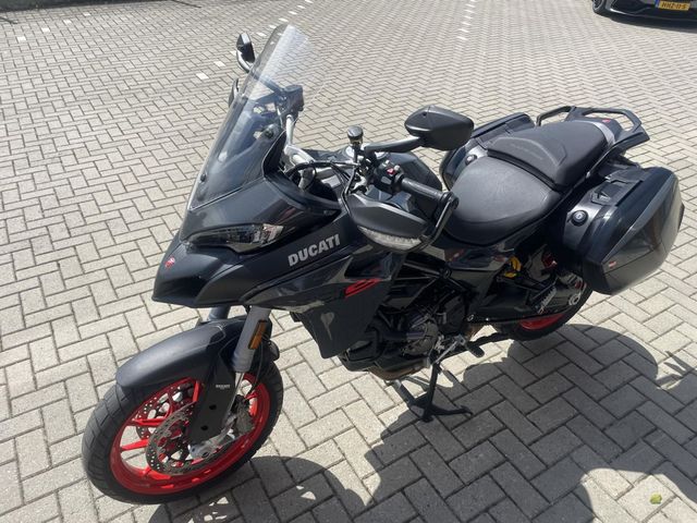 ducati - multistrada-v2-s