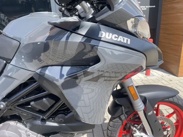 ducati - multistrada-v2-s