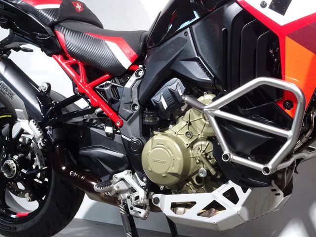 ducati - multistrada-v4-pikes-peak