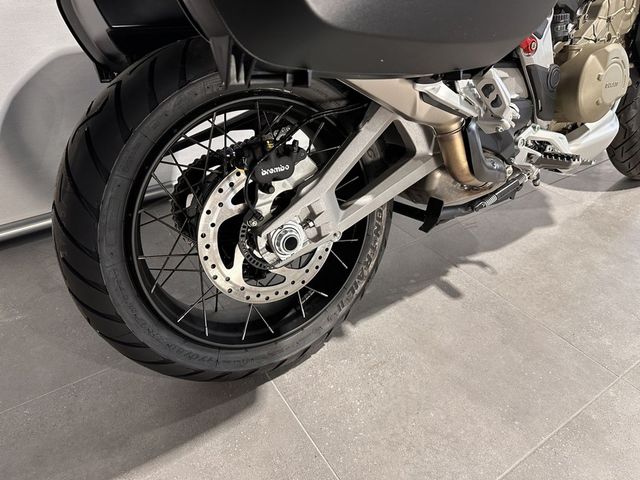 ducati - multistrada-v4-s