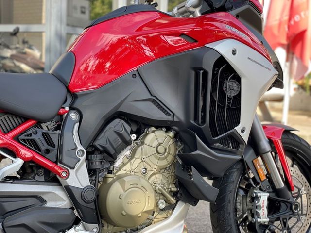 ducati - multistrada-v4-s