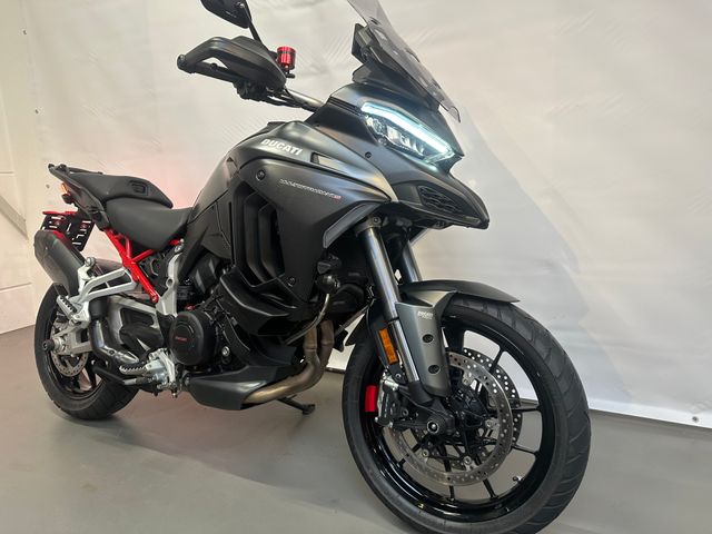 ducati - multistrada-v4-s