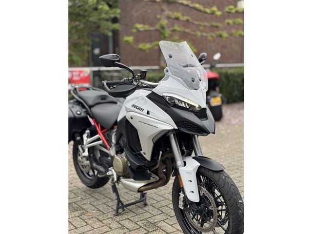 ducati - multistrada-v4-s