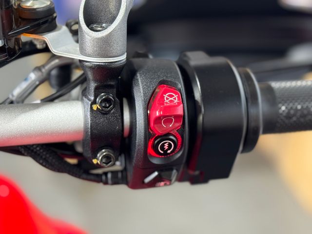 ducati - multistrada-v4-s