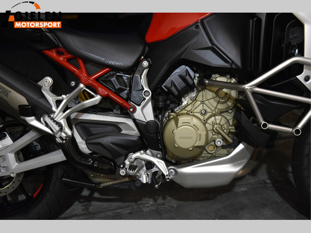 ducati - multistrada-v4-s-grand-tour