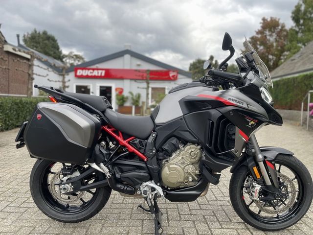 ducati - multistrada-v4-s-grand-tour