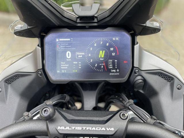 ducati - multistrada-v4-s-grand-tour