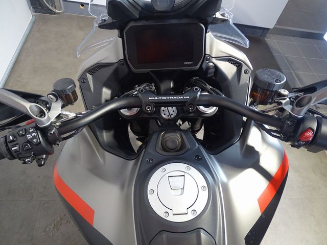 ducati - multistrada-v4-s-grand-tour