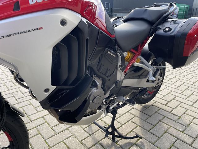 ducati - multistrada-v4-s-grand-tour