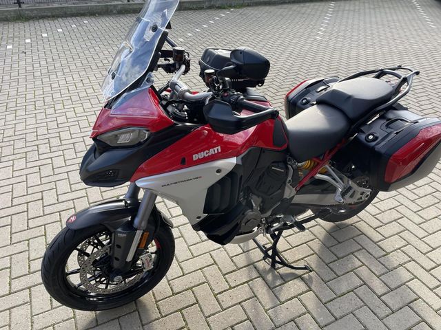 ducati - multistrada-v4-s-grand-tour