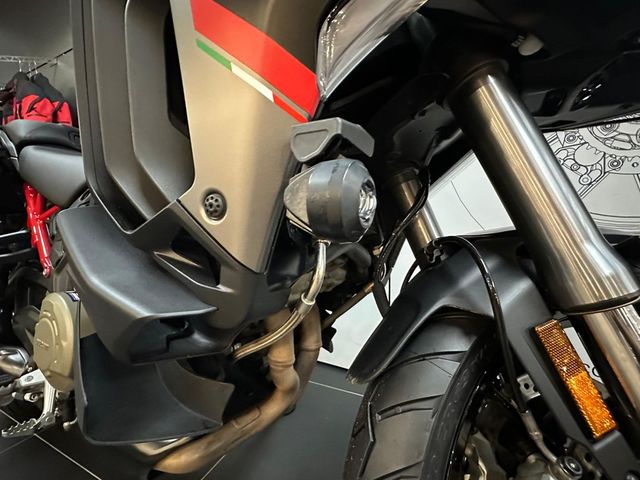 ducati - multistrada-v4-s-grand-tour