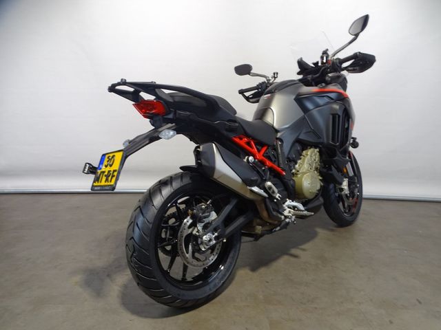 ducati - multistrada-v4-s-grand-tour