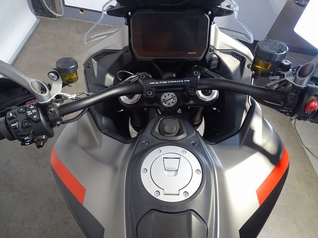 ducati - multistrada-v4-s-grand-tour