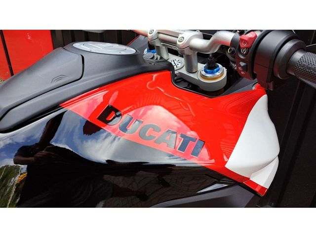 ducati - multistrada-v4-s-pikes-peak