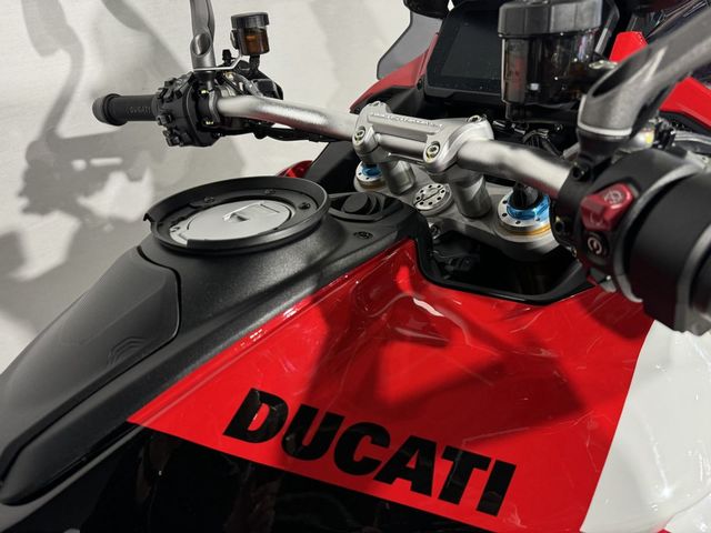 ducati - multistrada-v4-s-pikes-peak