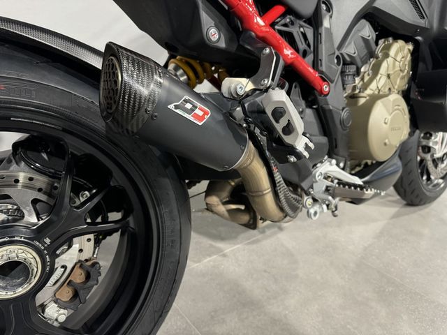 ducati - multistrada-v4-s-pikes-peak