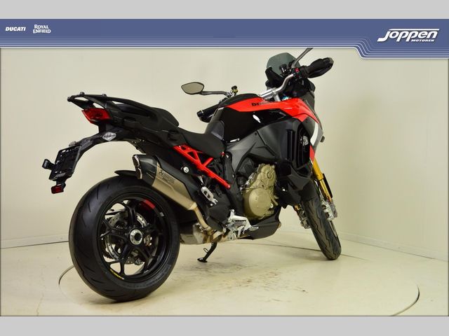 ducati - multistrada-v4-s-pikes-peak