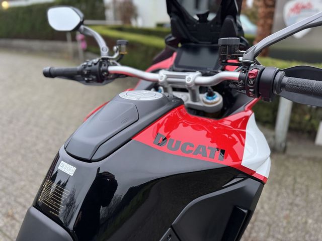 ducati - multistrada-v4-s-pikes-peak