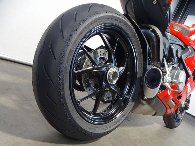 ducati - panigale-v2