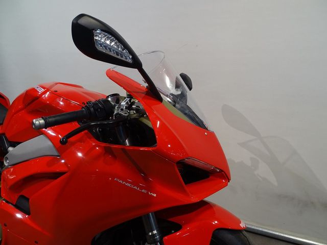 ducati - panigale-v4