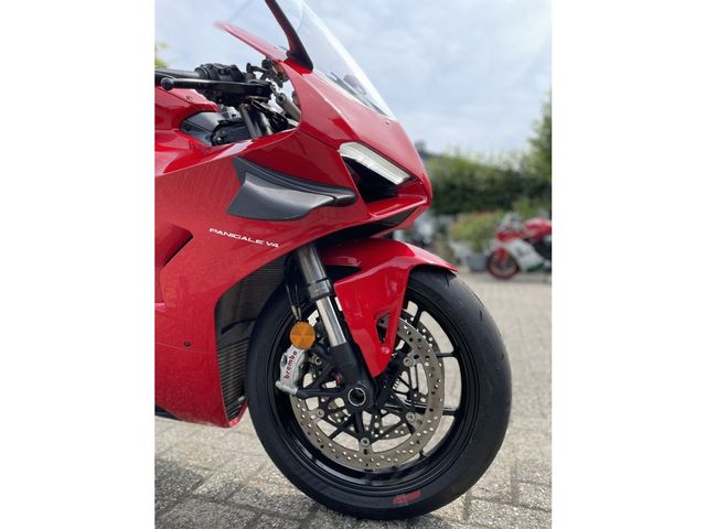 ducati - panigale-v4