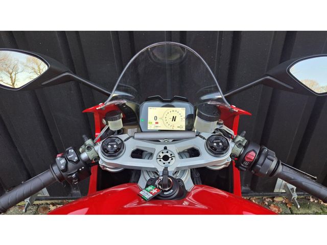 ducati - panigale-v4