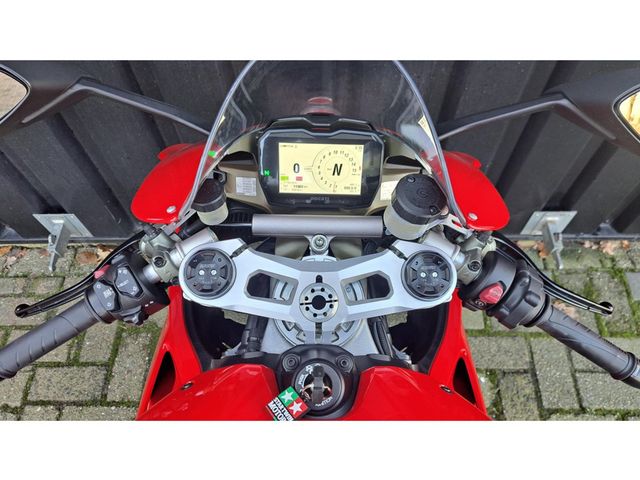 ducati - panigale-v4