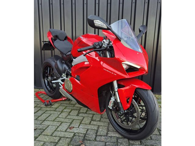 ducati - panigale-v4