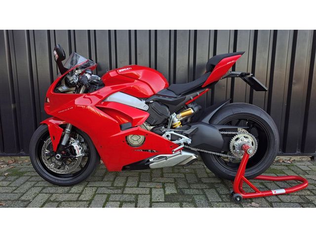 ducati - panigale-v4