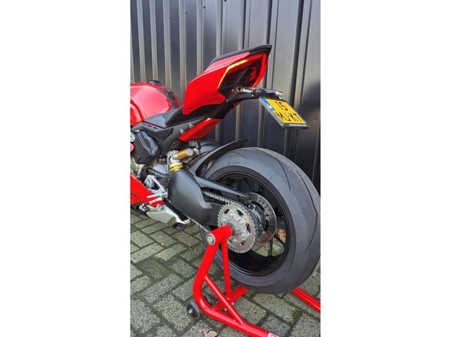 ducati - panigale-v4