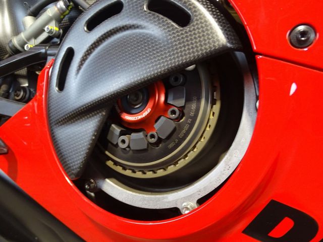 ducati - panigale-v4-r