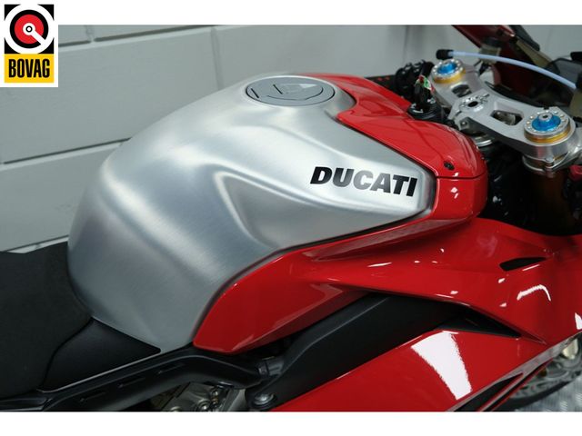 ducati - panigale-v4-r