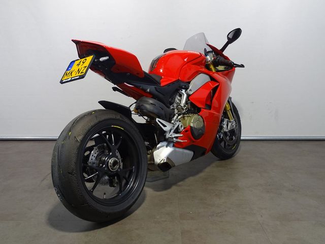 ducati - panigale-v4-s