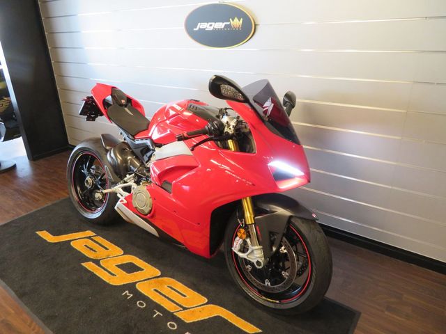 ducati - panigale-v4-s