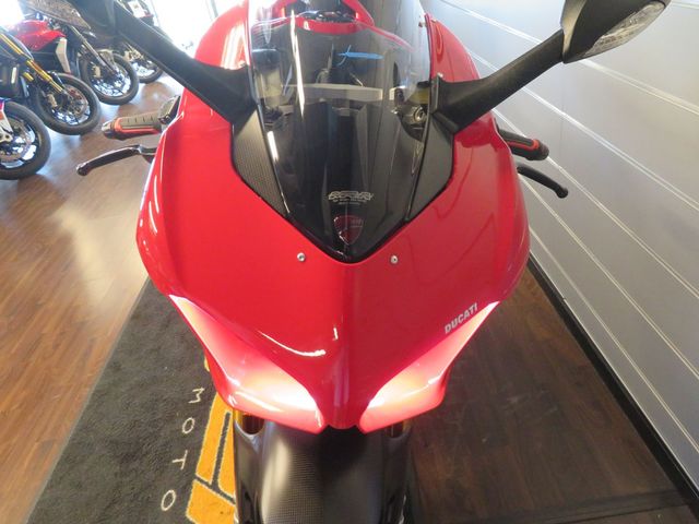 ducati - panigale-v4-s