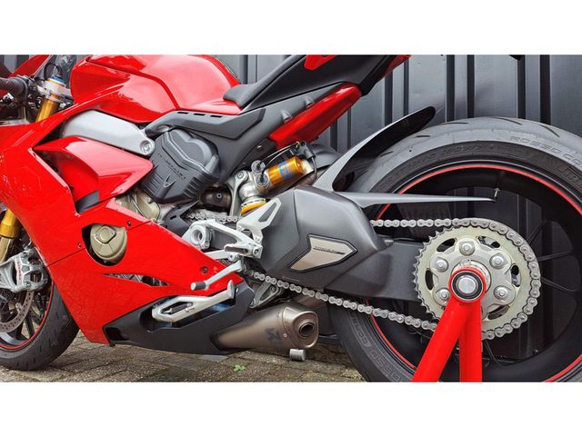 ducati - panigale-v4-s