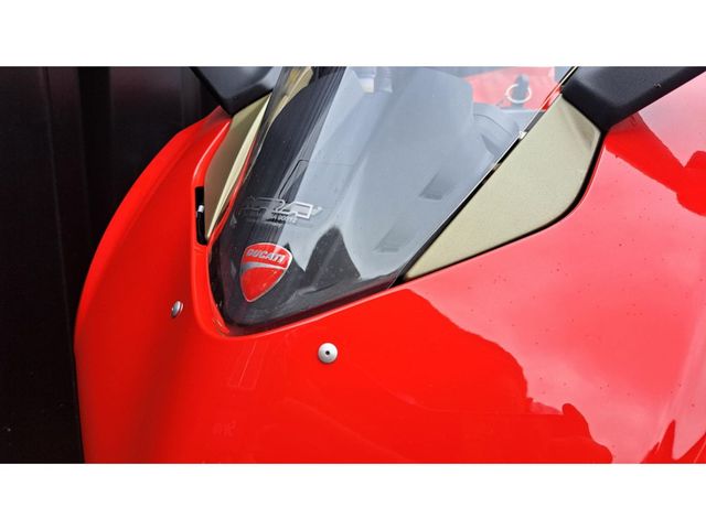 ducati - panigale-v4-s