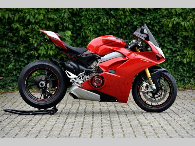 ducati - panigale-v4-s