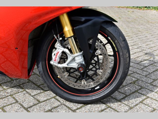 ducati - panigale-v4-s