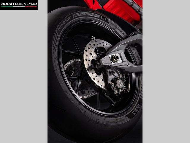 ducati - panigale-v4-s