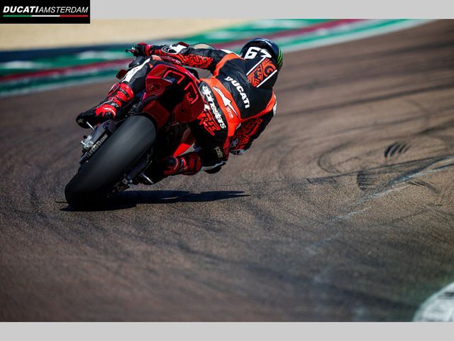 ducati - panigale-v4-s