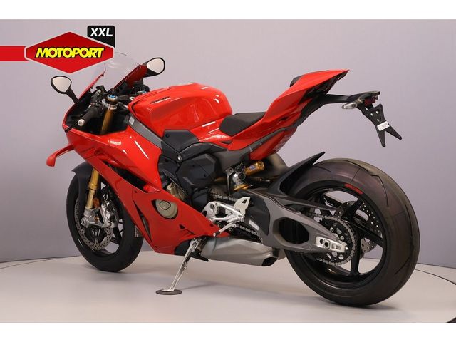 ducati - panigale-v4-s