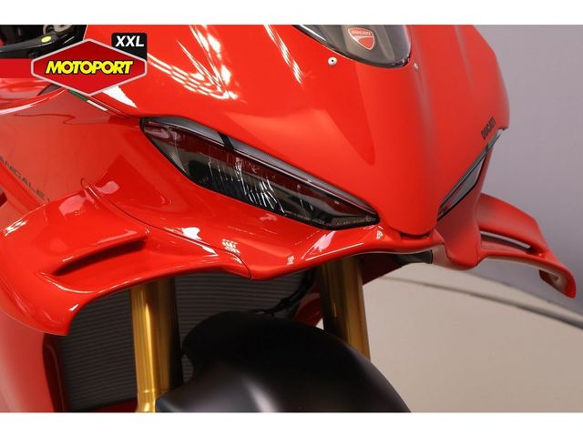 ducati - panigale-v4-s