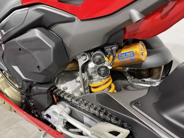 ducati - panigale-v4-s