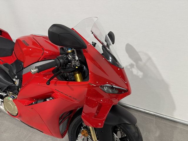 ducati - panigale-v4-s